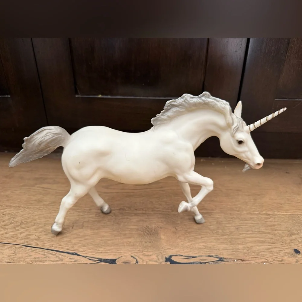 Vintage Breyer #210 Unicorn Running Stallion, a Classic Model from the 1980’s
